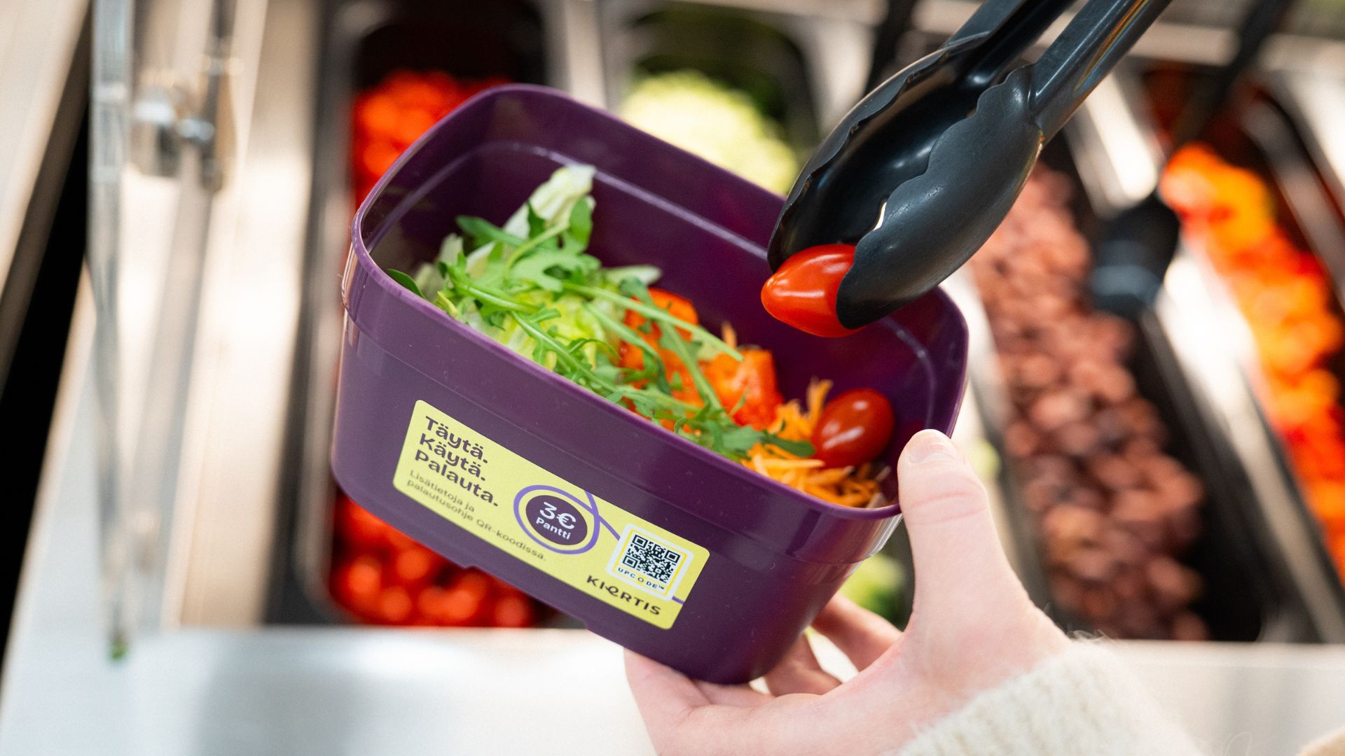 Kaupan noutoruokaa uudelleenkäytettäviin rasioihin –pääkaupunkiseudulla käynnissä ainutlaatuinen kokeilu